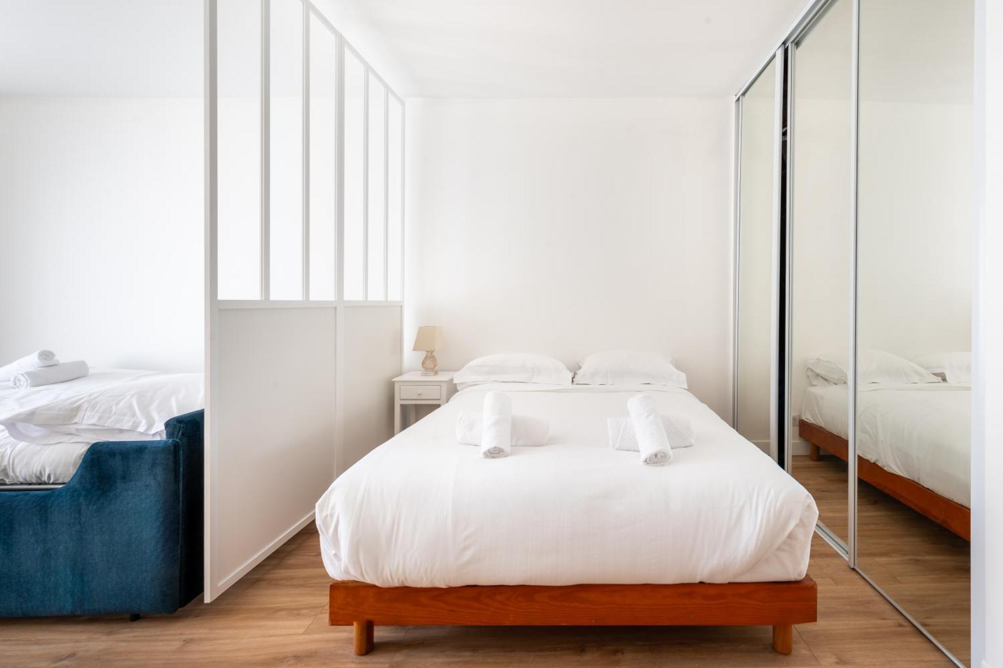 Stylish 1bd Flat With Patio Rue Des Petites Ecuries